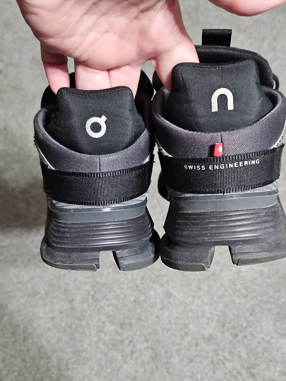 On Running Athletic Shoes - Gray and Black